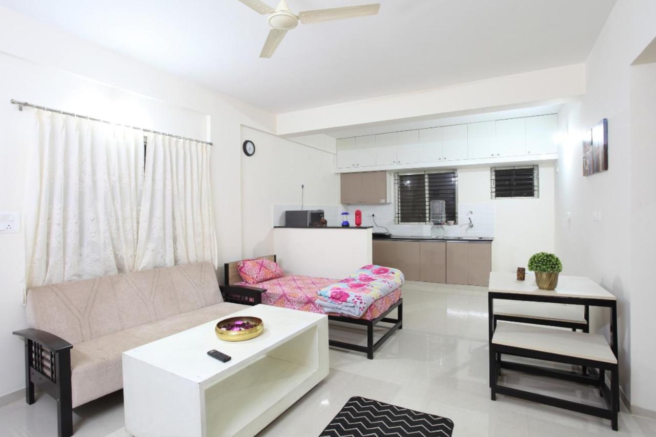 Qualtems Guest House-With Ac Options Bangalore Exterior photo